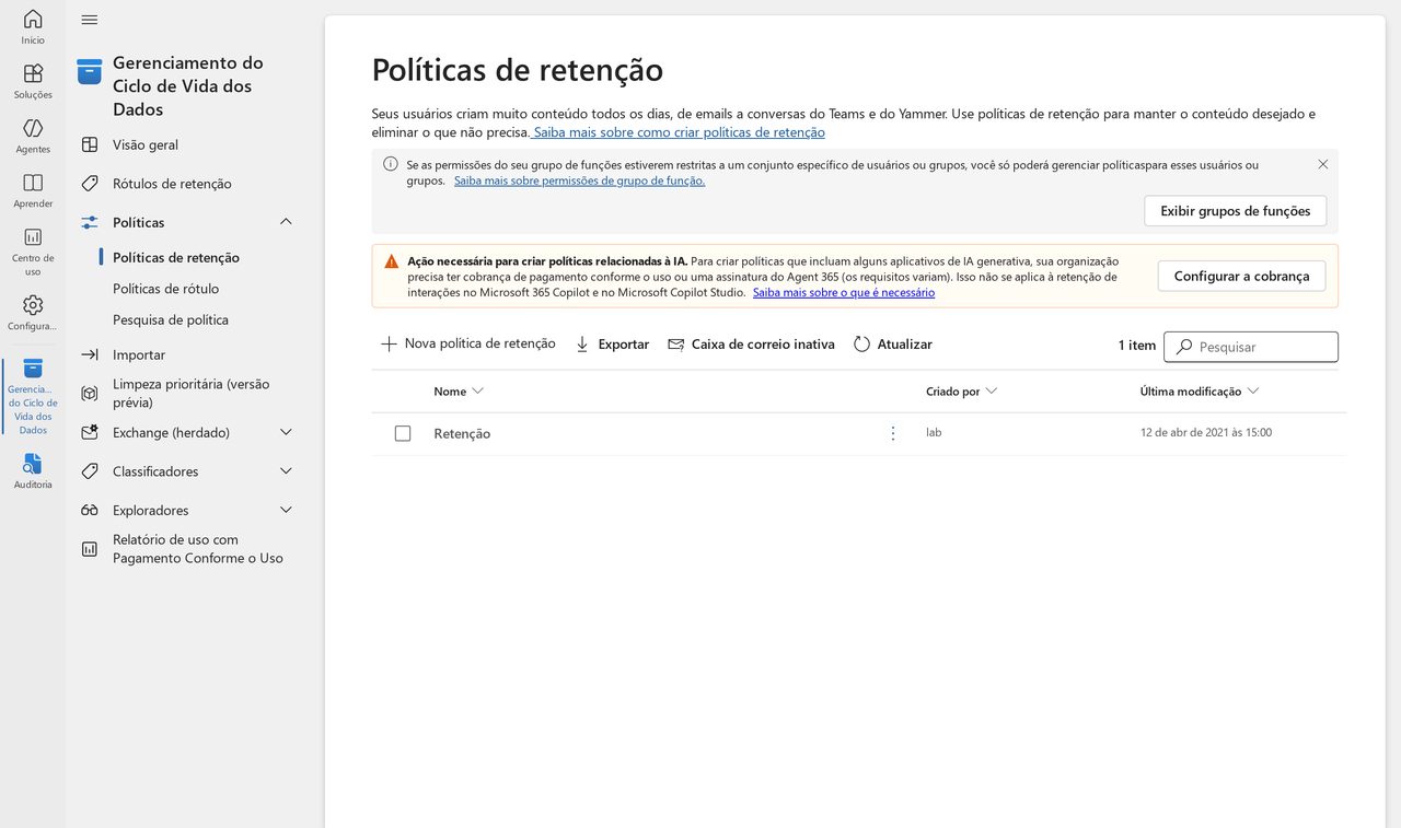 Tela de políticas de retenção do gerenciamento do ciclo de vida de dados no portal do Microsoft Purview, com a lista de políticas e a referência a grupos de função e permissões